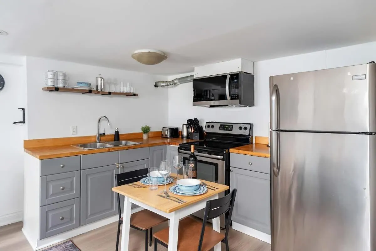 Holiday home Private 2 Storey Home With 3Br-2Ba By Queen West Toronto Canada