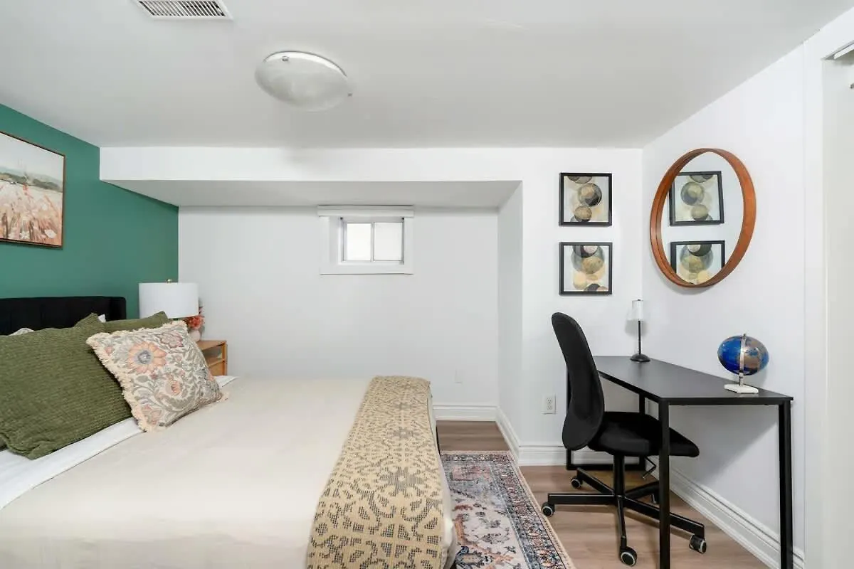 Holiday home Private 2 Storey Home With 3Br-2Ba By Queen West Toronto